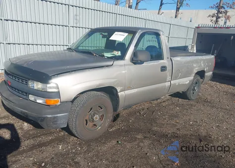 2000 Chevrolet Silverado 1500 from USA, damaged, VIN 1GCEC14W8YE320022